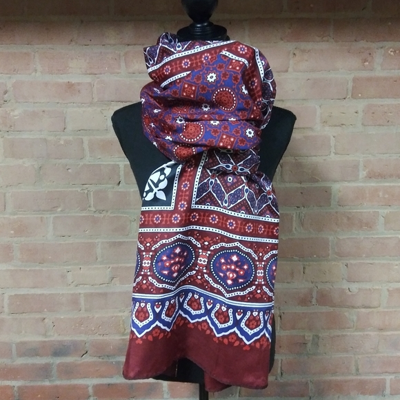 Areeba Saleem | Amazing Full Shawl Wrap - Picture 8 of 8